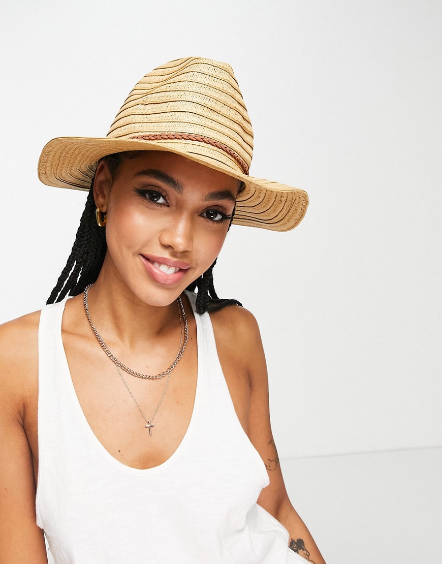 Women's Hat in Ivory - French Connection - Asos GOOFASH