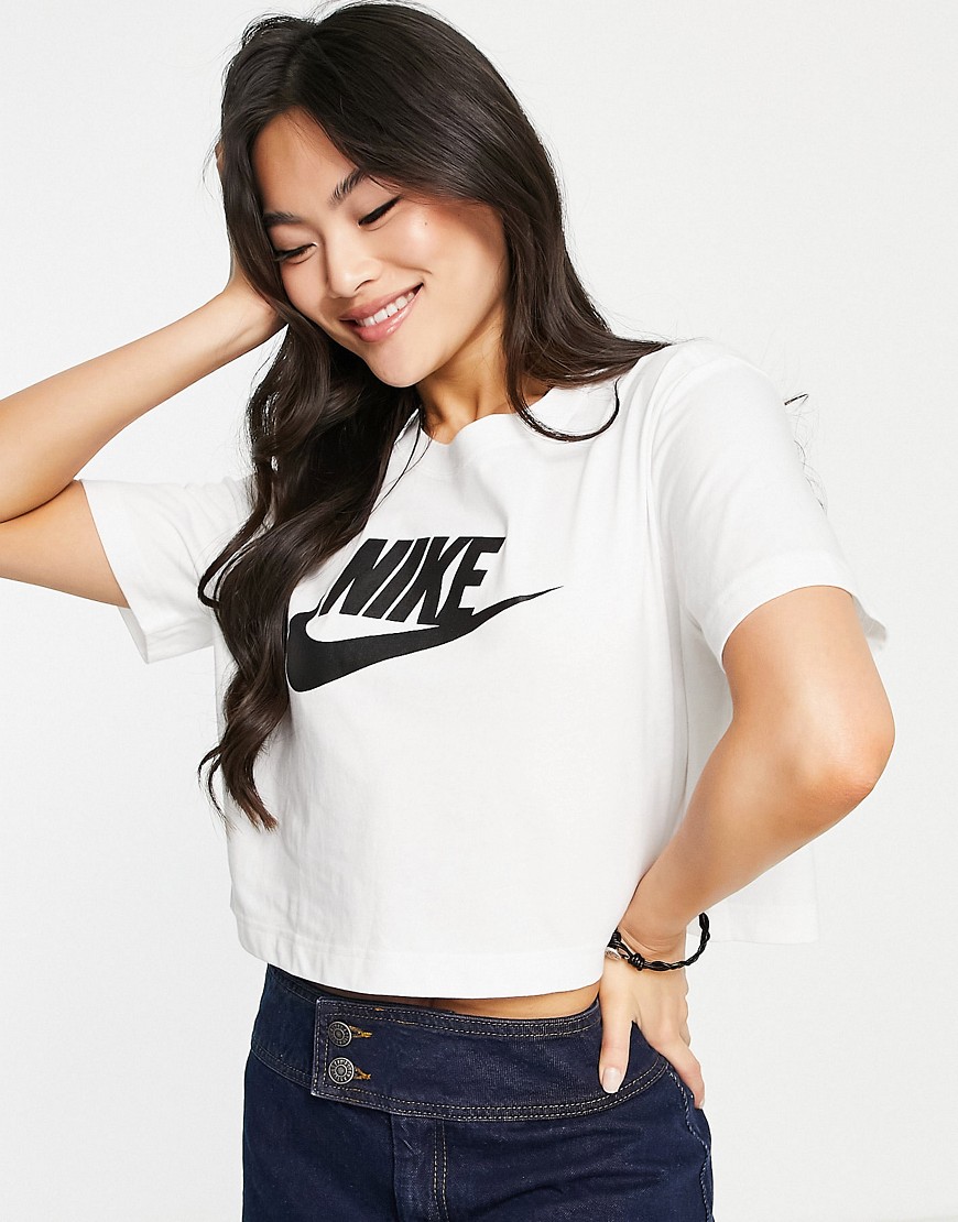 Women's T-Shirt in White Nike Asos GOOFASH