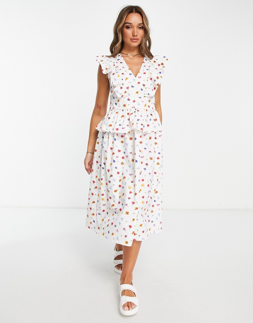 Y.A.S - Lady White Maxi Dress from Asos GOOFASH
